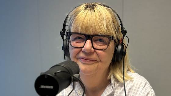 Lene Nielsen i podcaststudie