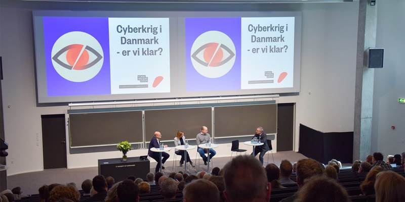 "De vil ramme os paa tilliden"
